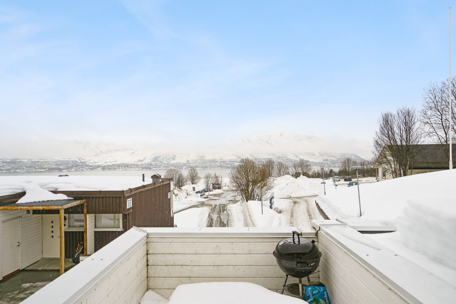 Utsikt fra balkong vinter Galleribilde