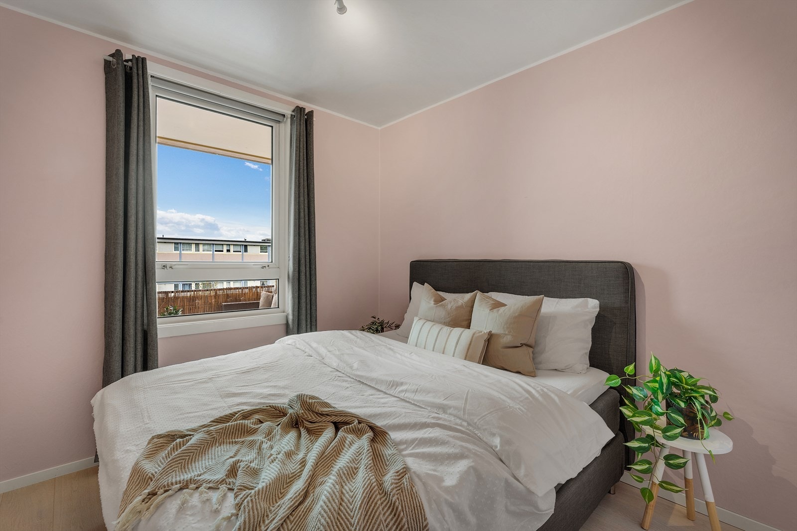 - Soverom 2 måler 8,2m² - Galleribilde