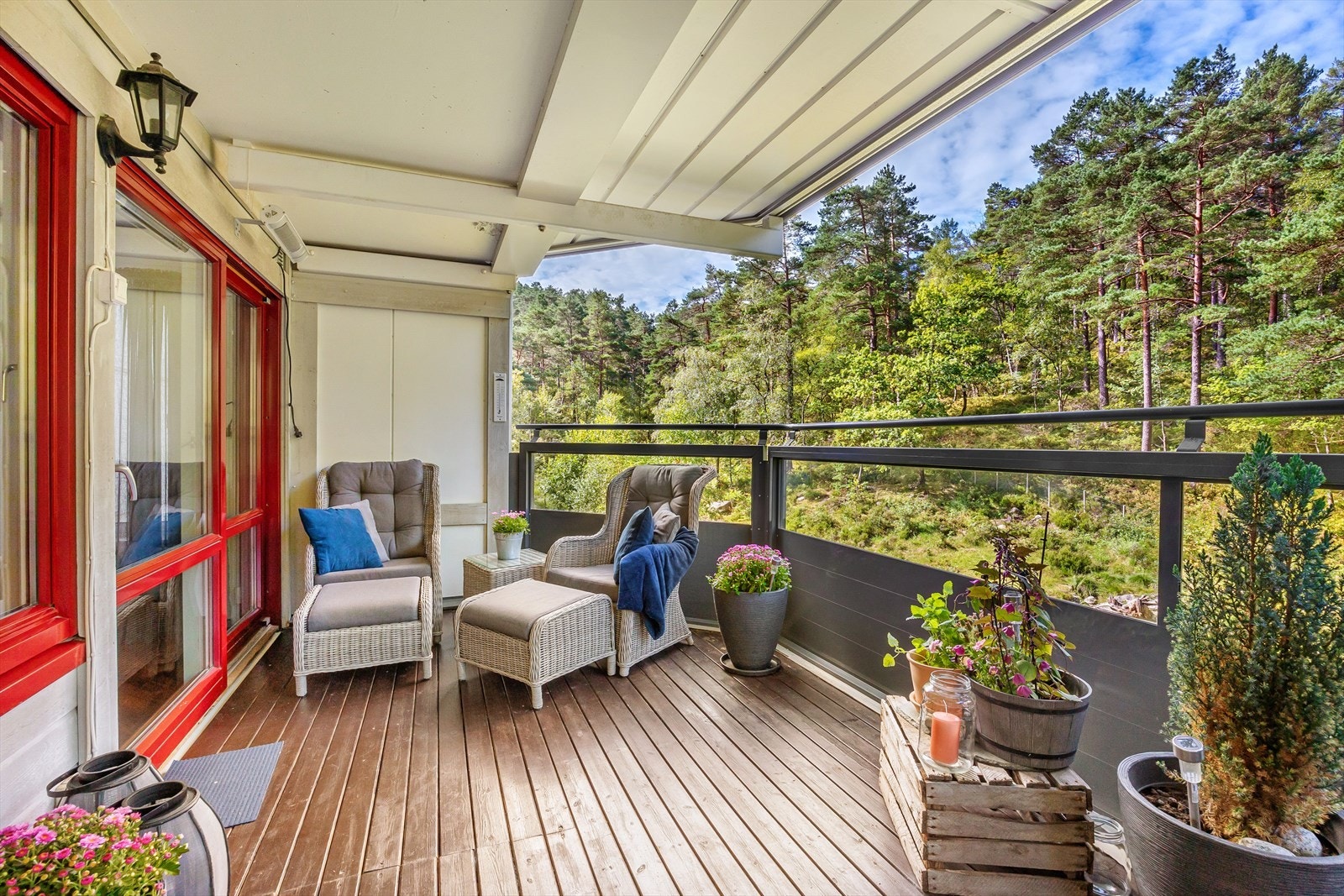 Balkongen er uten innsyn og kan nytes i det private Galleribilde