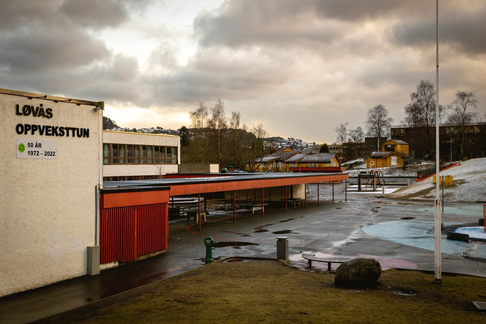 Flere barnehager og skoler innenfor gangavstand. Her avbildet Løvås Oppveksttun Galleribilde