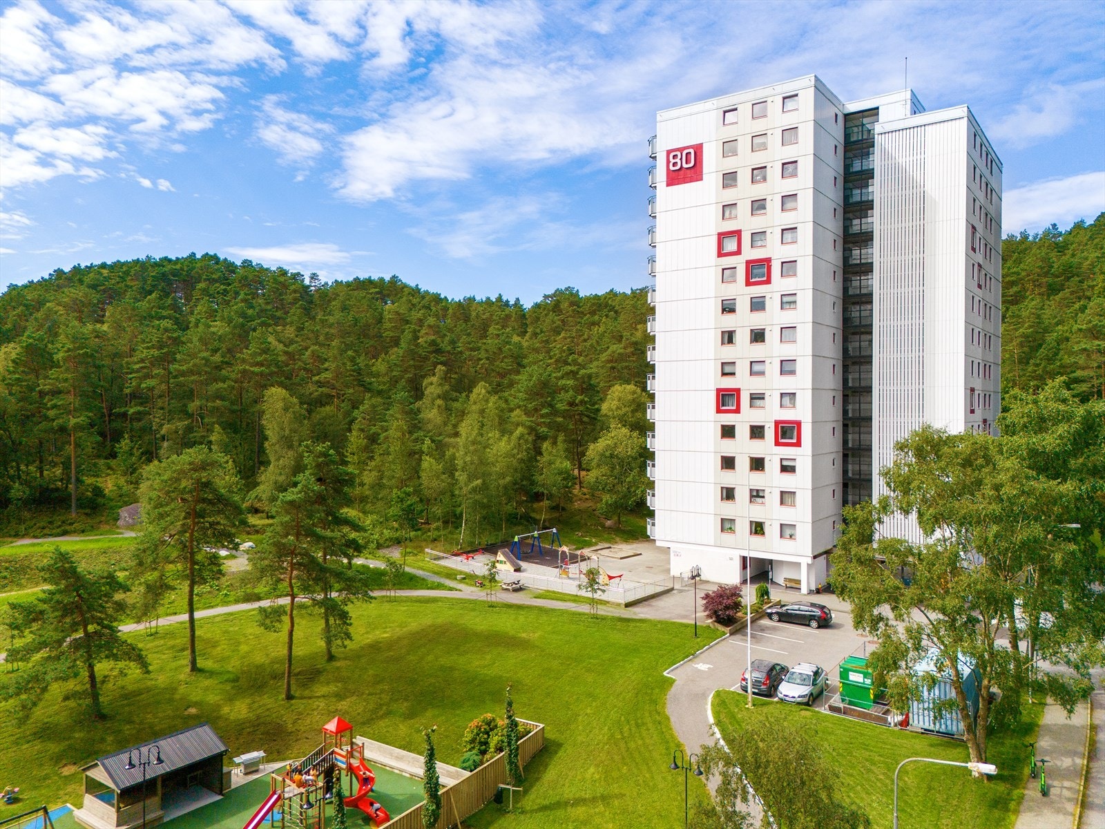 Presentasjon av Løvåsveien 80 av Morten Haugervåg v/ Eiendomsmegler Vest Galleribilde