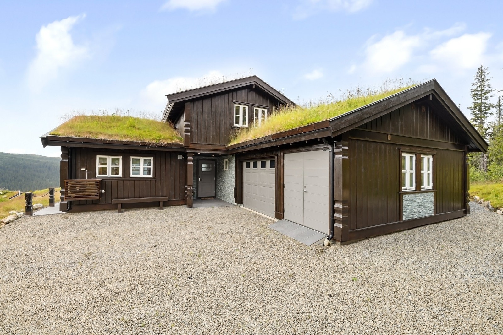 Hytten har gjennomført høy standard, og framstår som meget godt holdt. Galleribilde