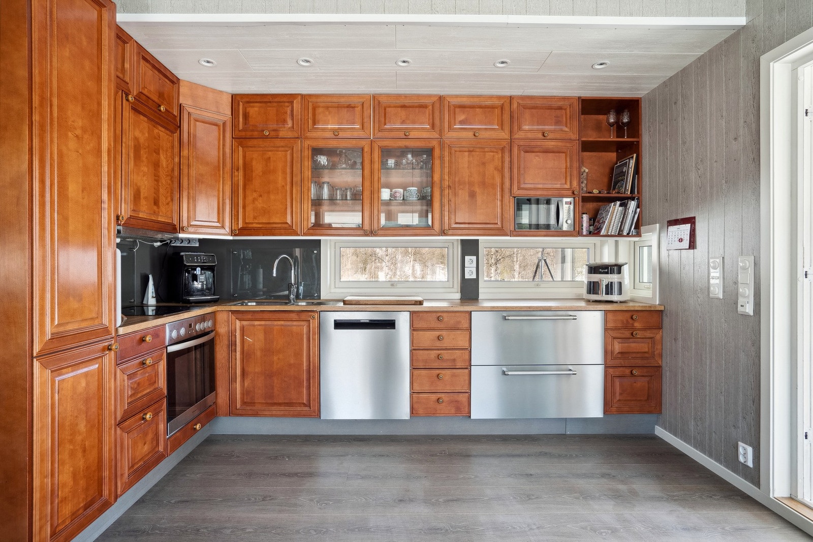 Med god benkeplass Galleribilde