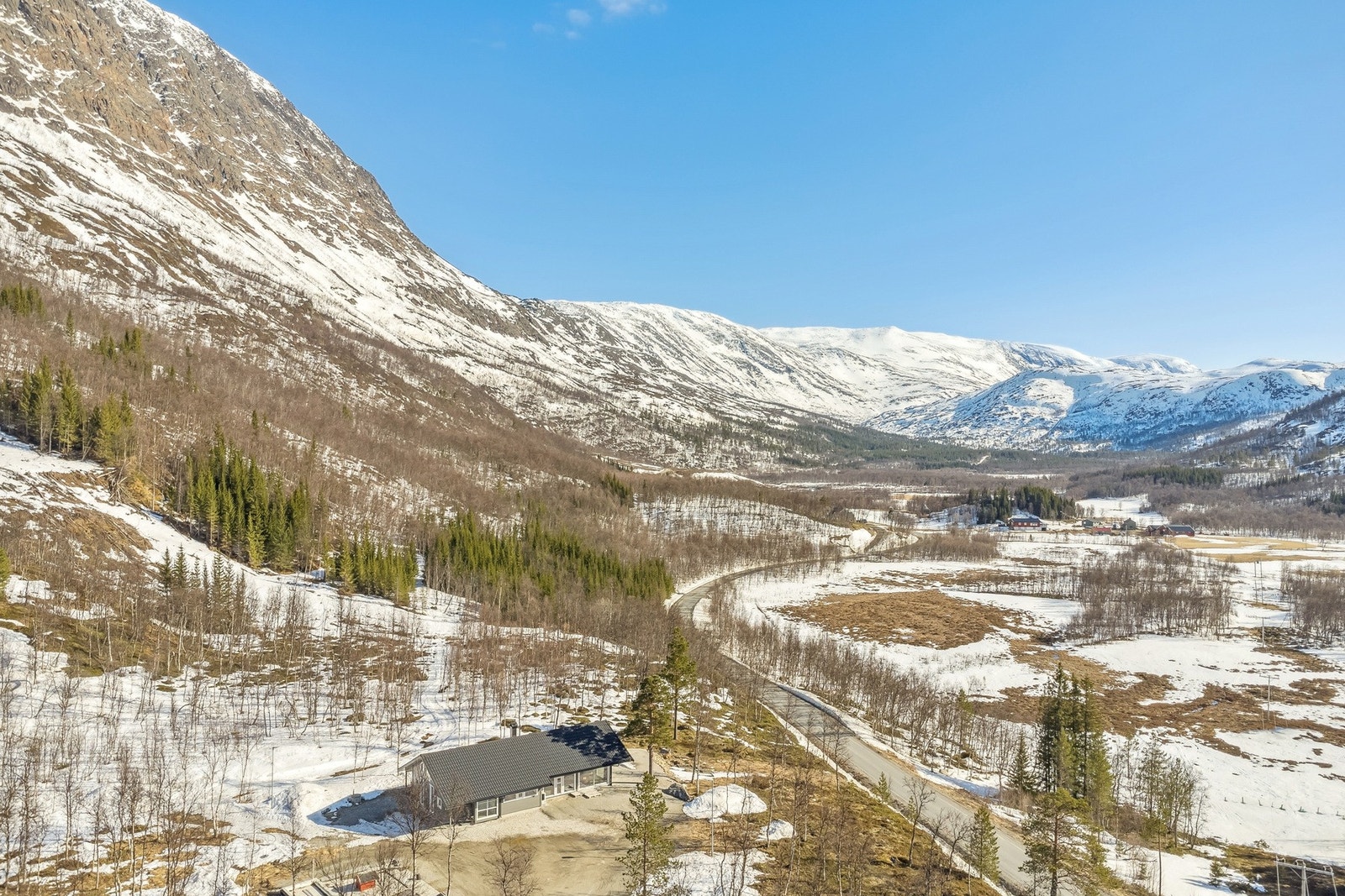 Hytta ligger fint til Galleribilde