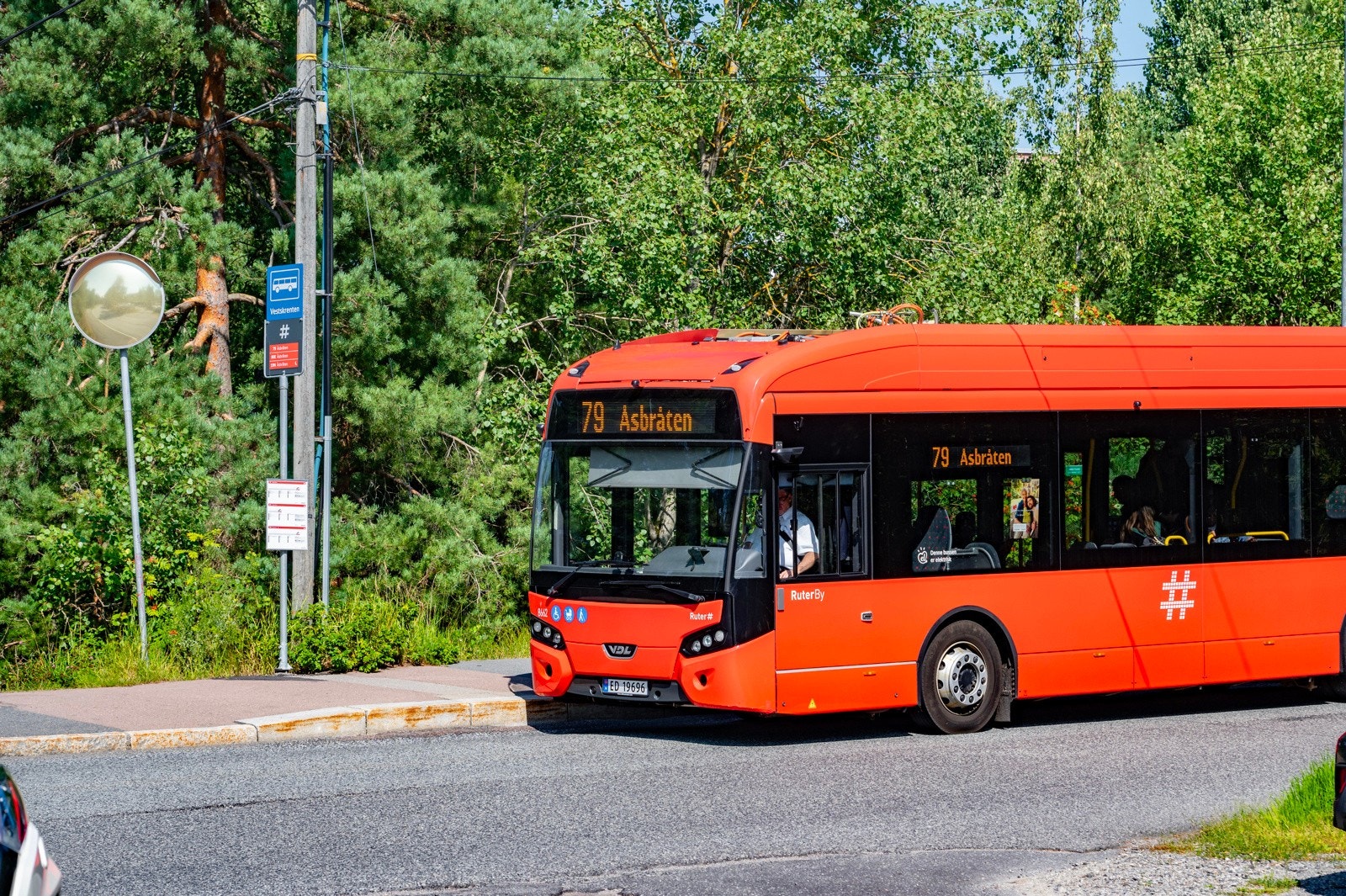 Det er kun 3 minutters gange til 79-bussen. Galleribilde
