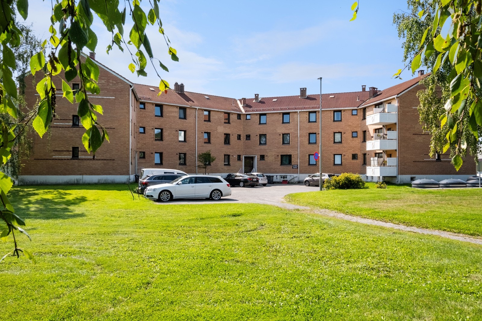 Utendørs parkeringsplasser (ikke faste). Galleribilde