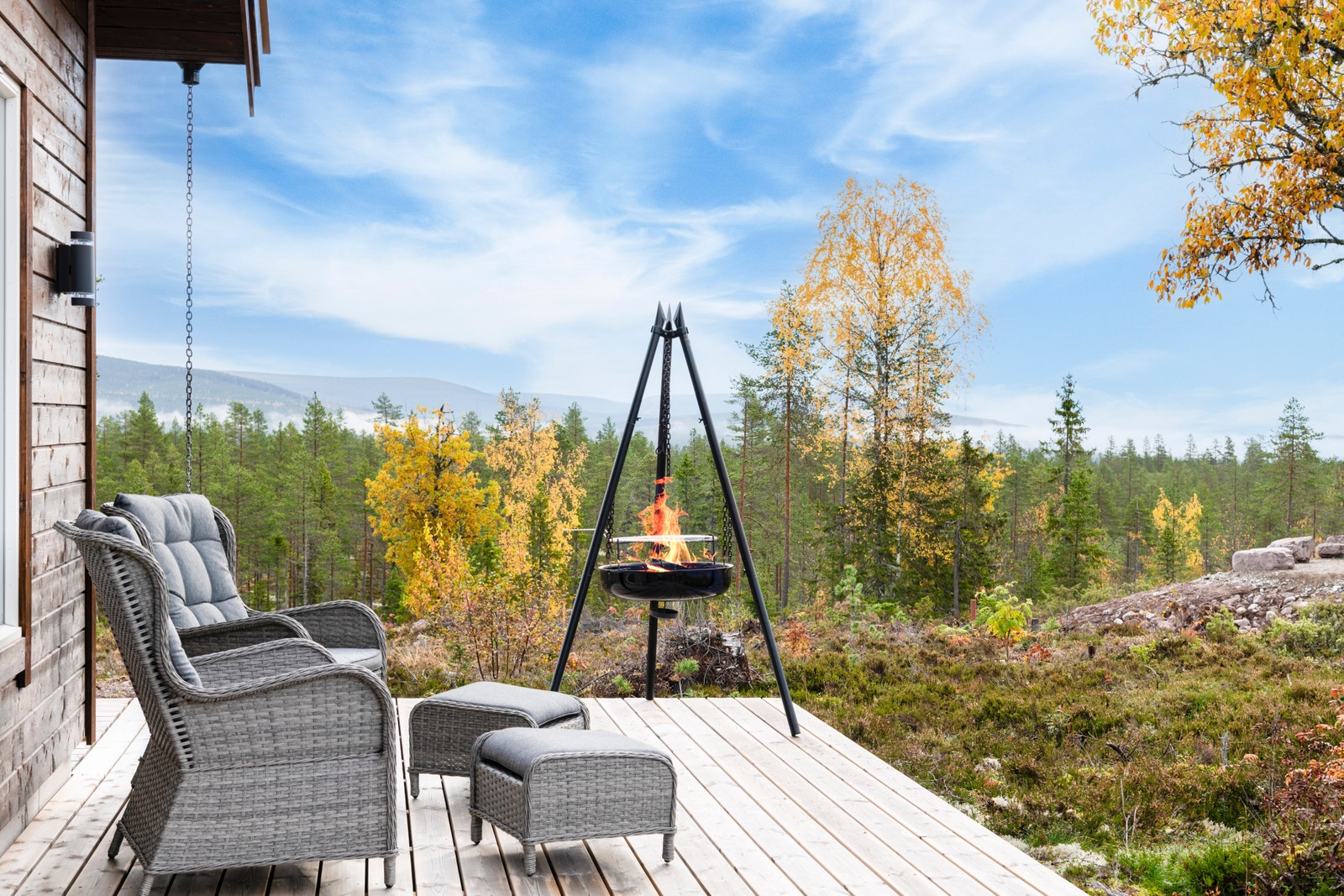 Deilig å bare sitte ute og nyte naturen. Bilder fra nabohytta. Galleribilde