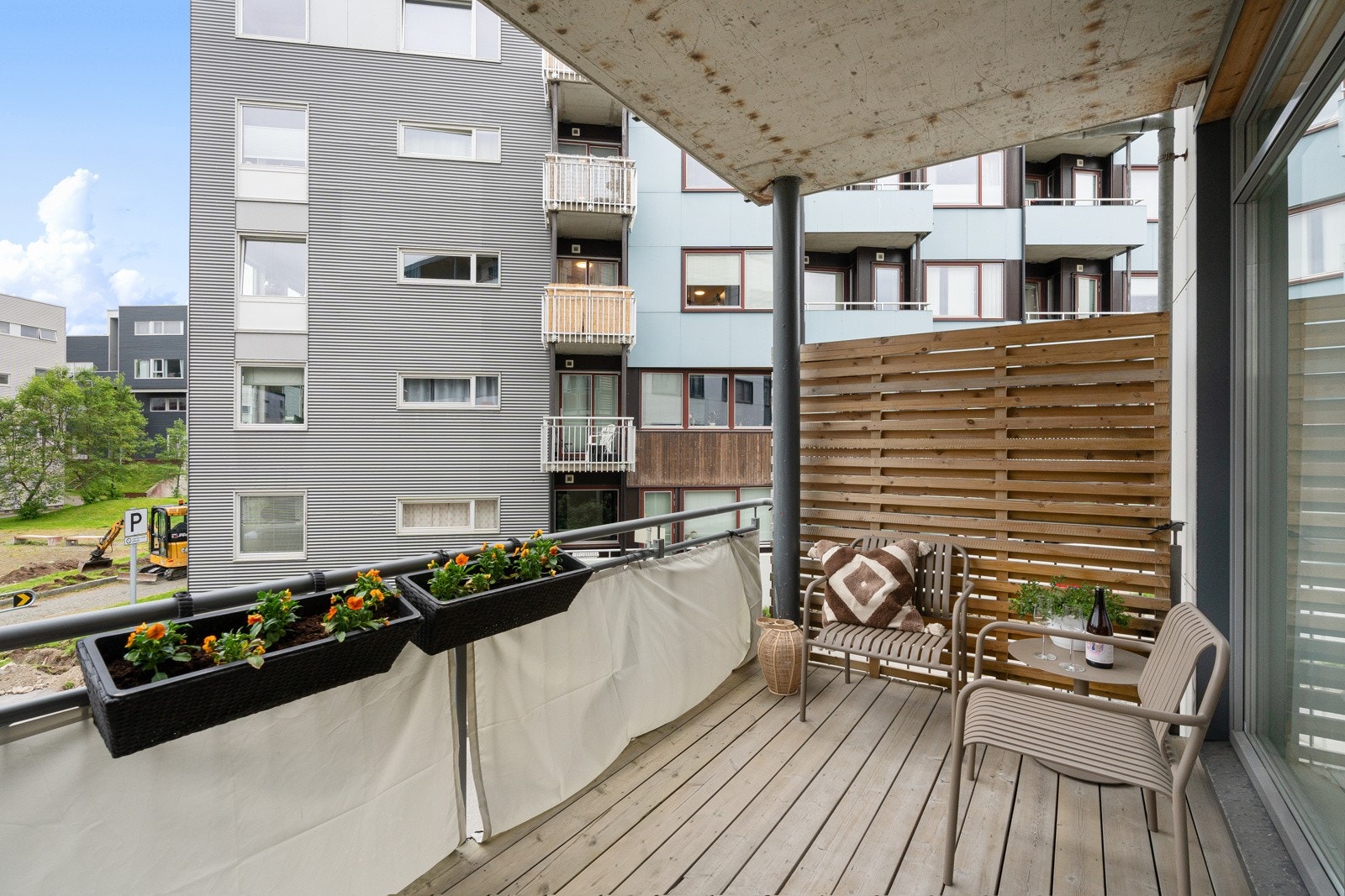 Balkong med utgang fra stuerommet. Galleribilde