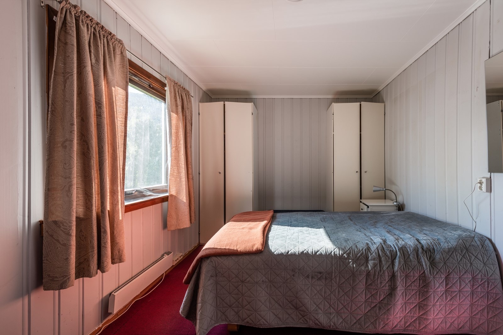 Soverom I. i hovedetasje/1.etasje Galleribilde