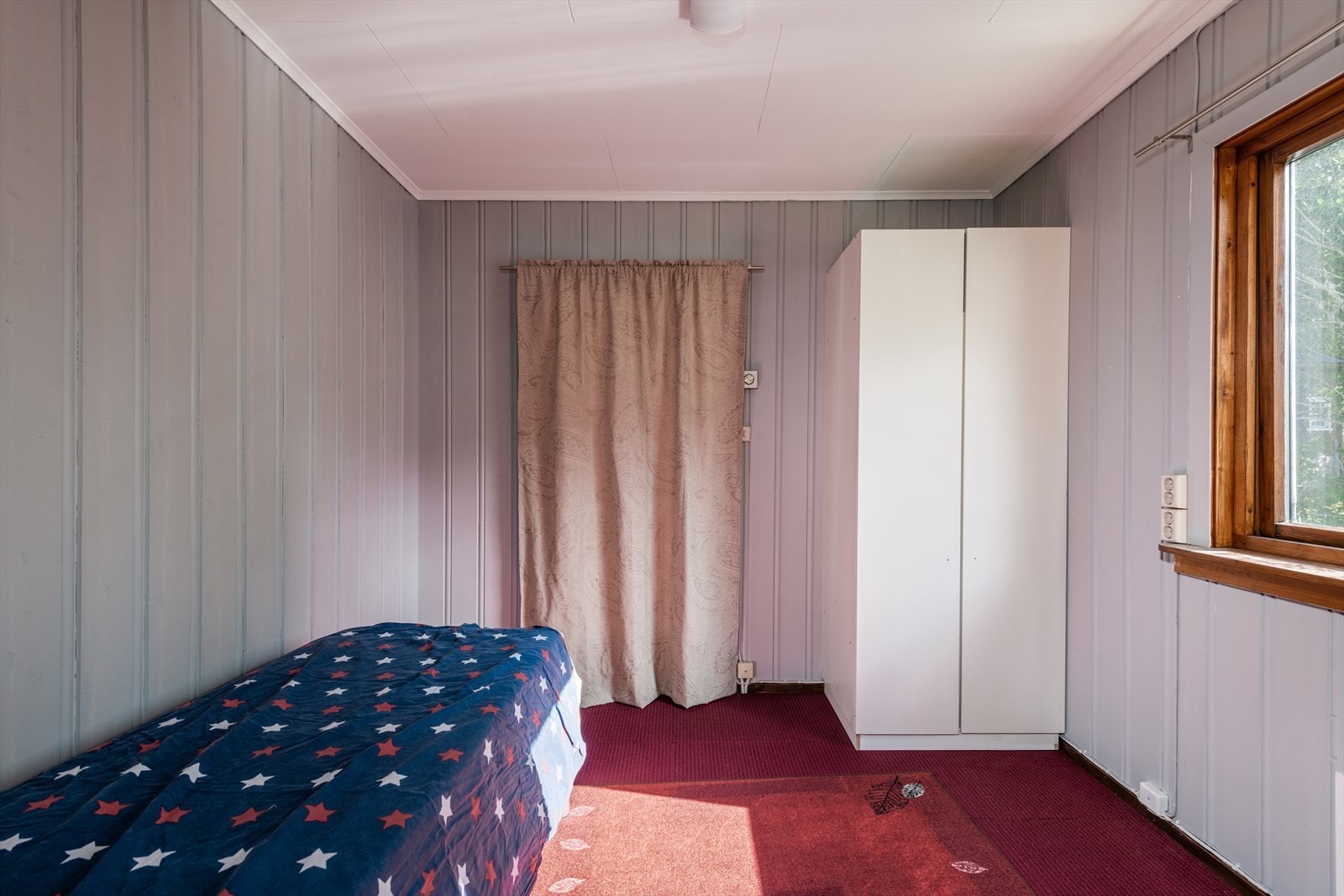 Soverom II. i hovedetasje/1.etasje Galleribilde