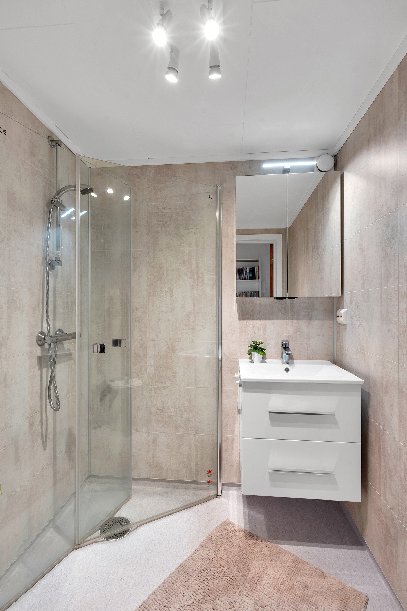 Badet Galleribilde