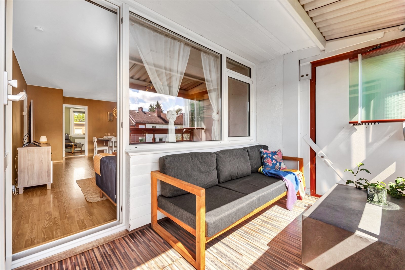 På balkongen er det plass for utemøbler. Galleribilde