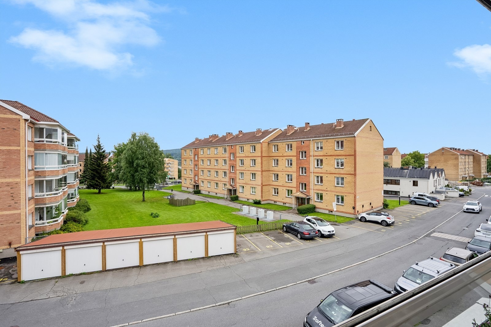 God intern beliggenhet gir hyggelig utsyn fra balkongen Galleribilde