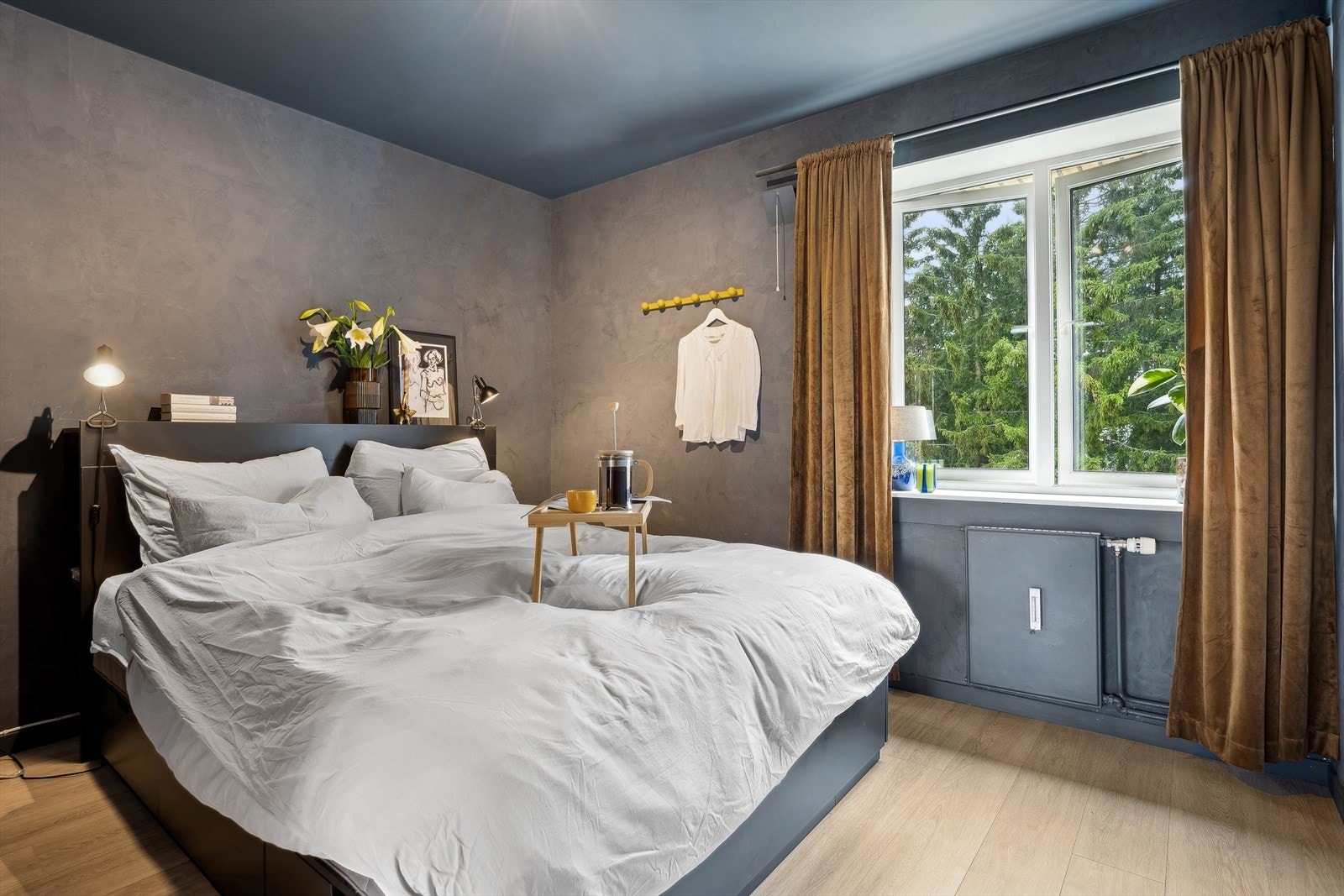 Lekkert hovedsoverom som holder en god størrelse Galleribilde