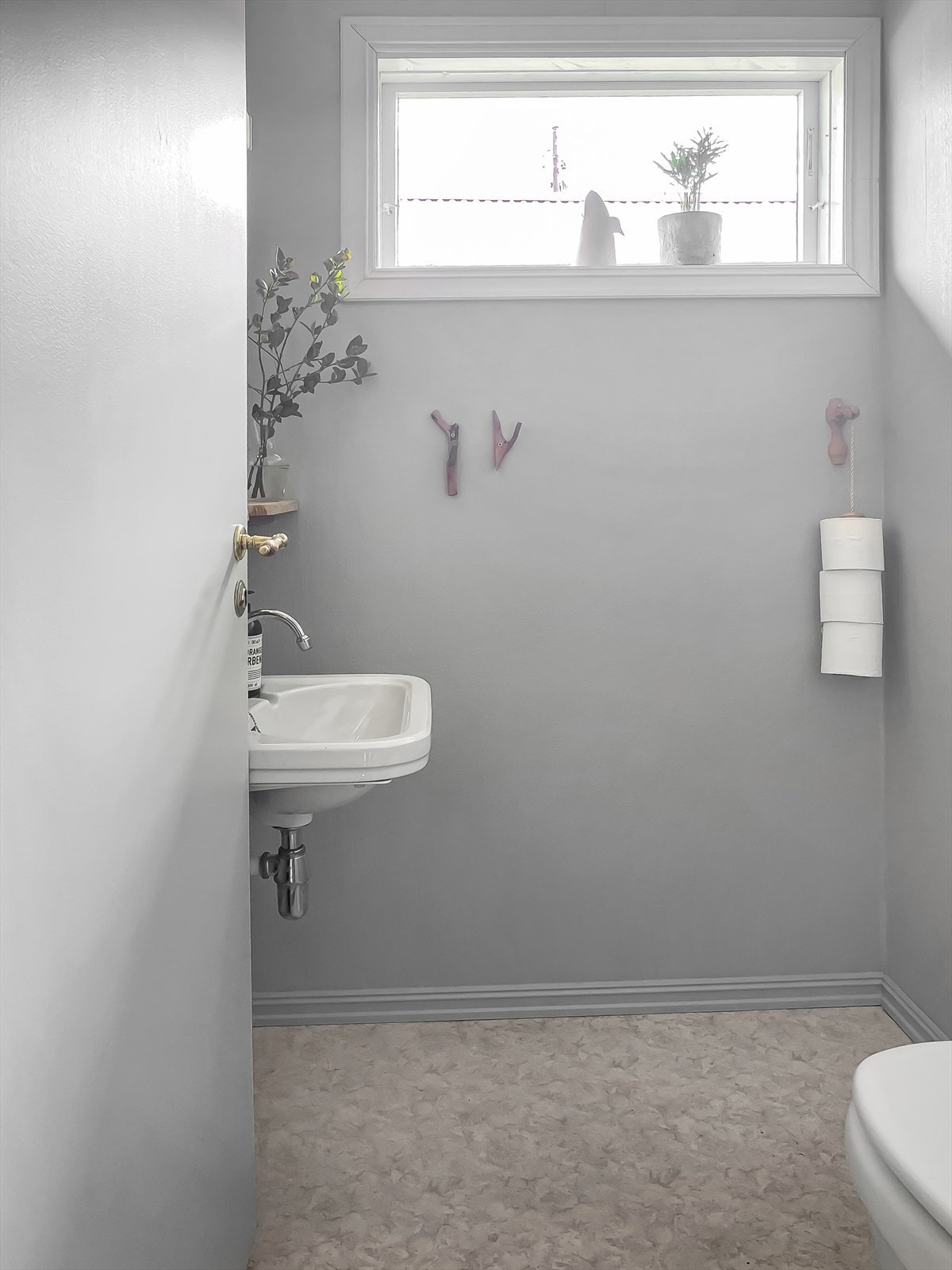 Toalettrom i løa Galleribilde