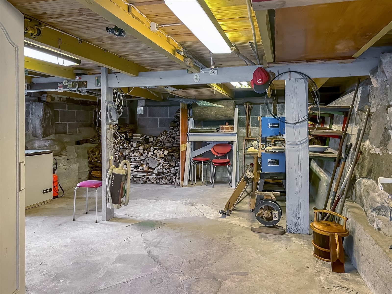 Grovkjeller løe Galleribilde