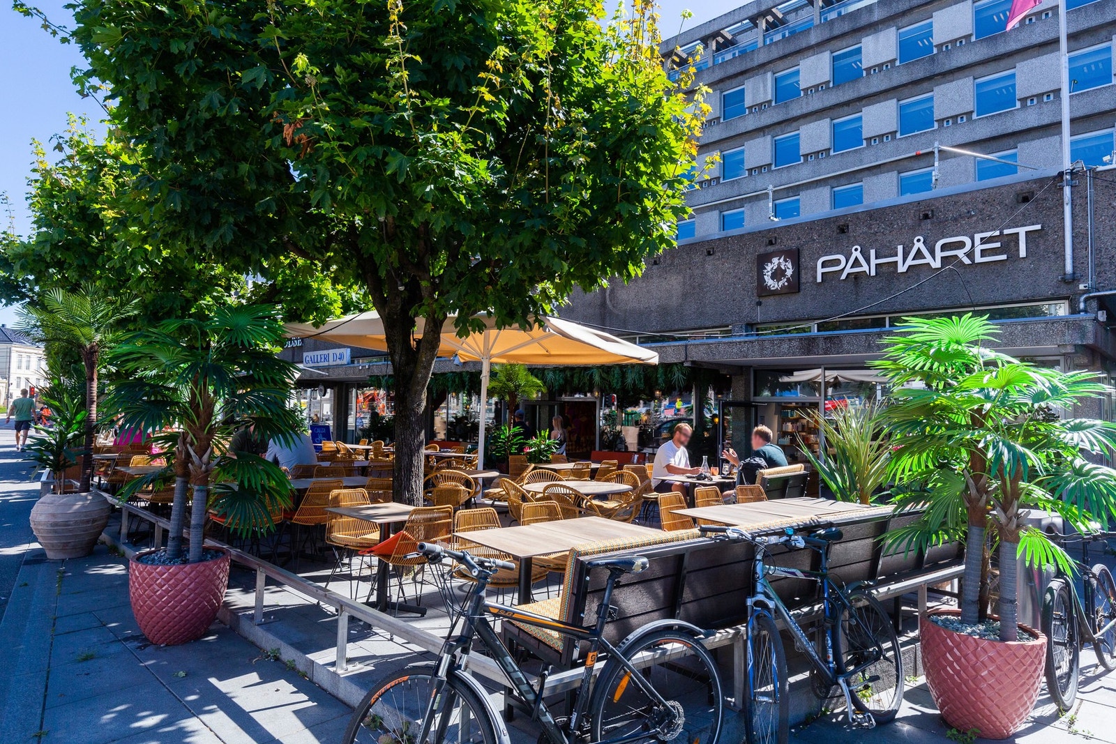 Solli plass med det meste av serveringssteder. Galleribilde