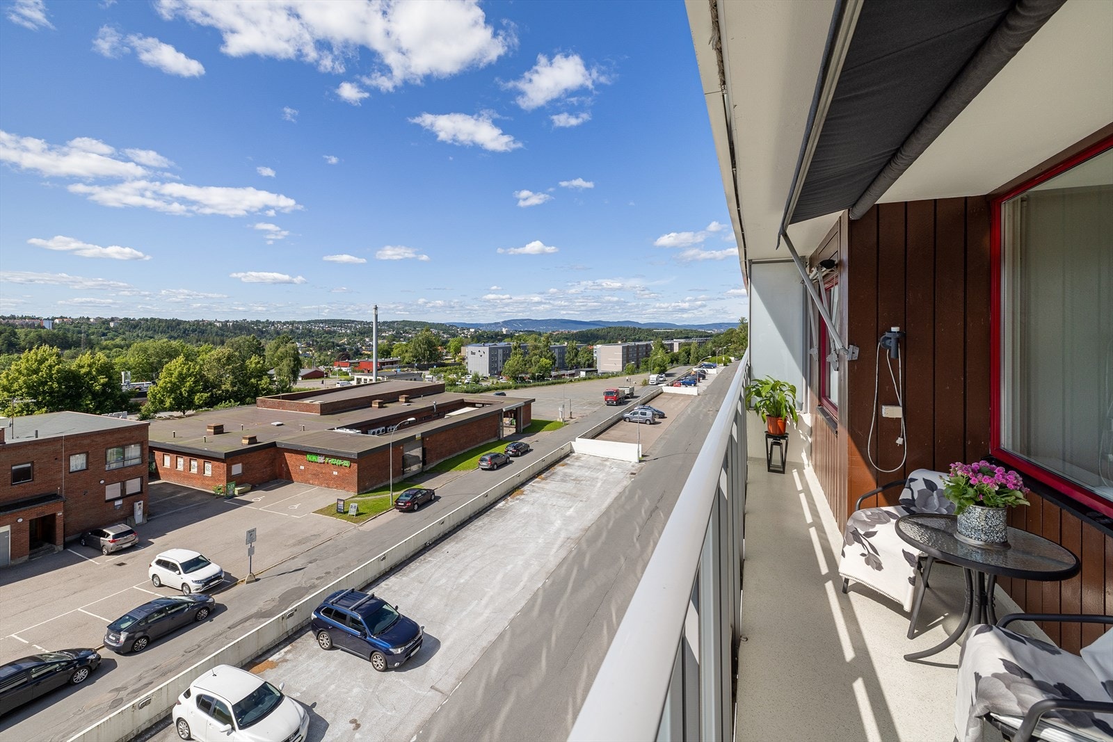Selger opplyser å ha et årlig strømforbruk på ca. 2000 kWh. Energiforbruket vil variere fra husstand Galleribilde