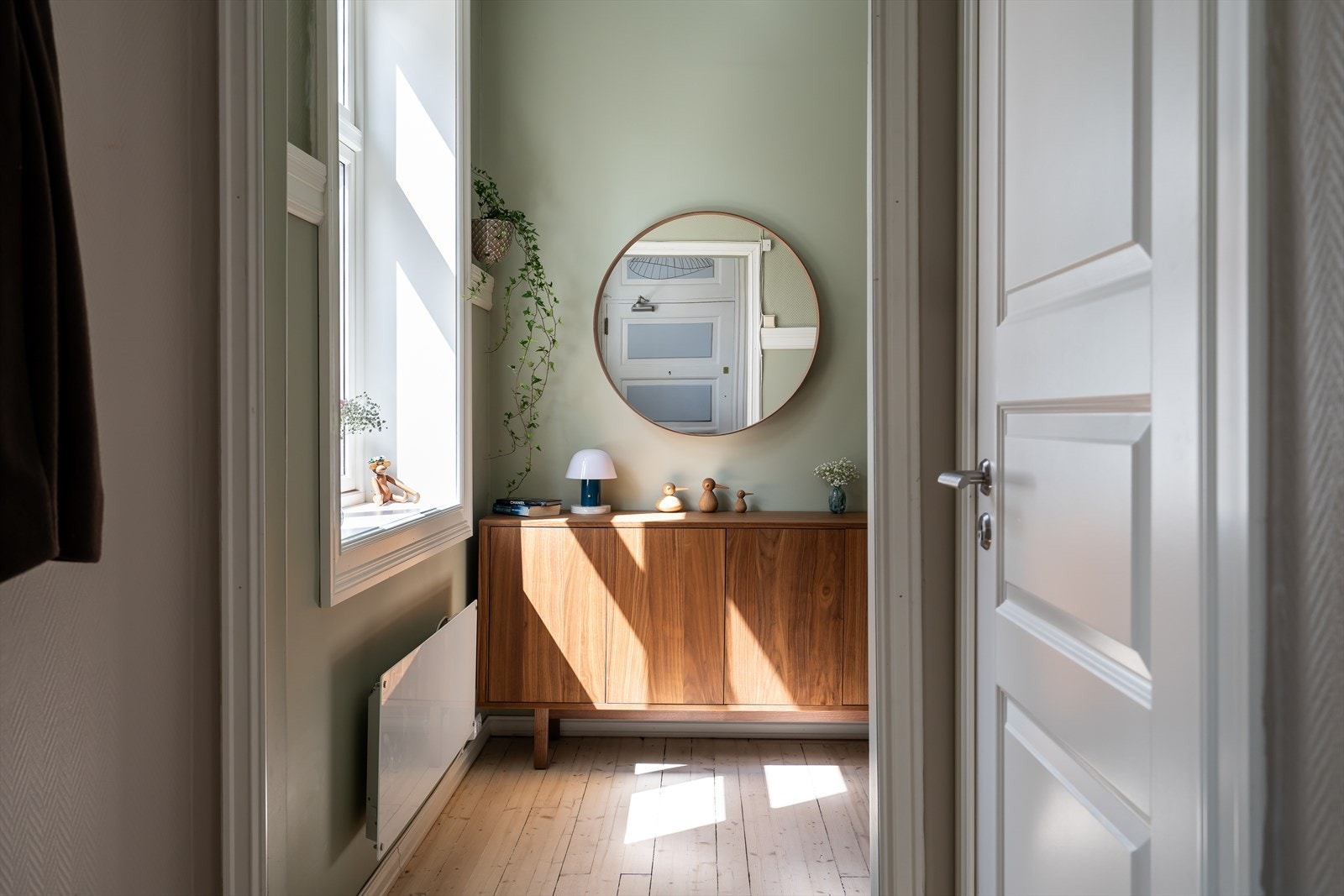 Med dør-calling slipper du gjestene enkelt inn fra gateplan. Galleribilde