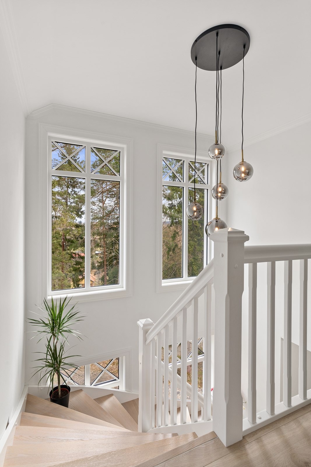 Trappegang med god takhøyde Galleribilde