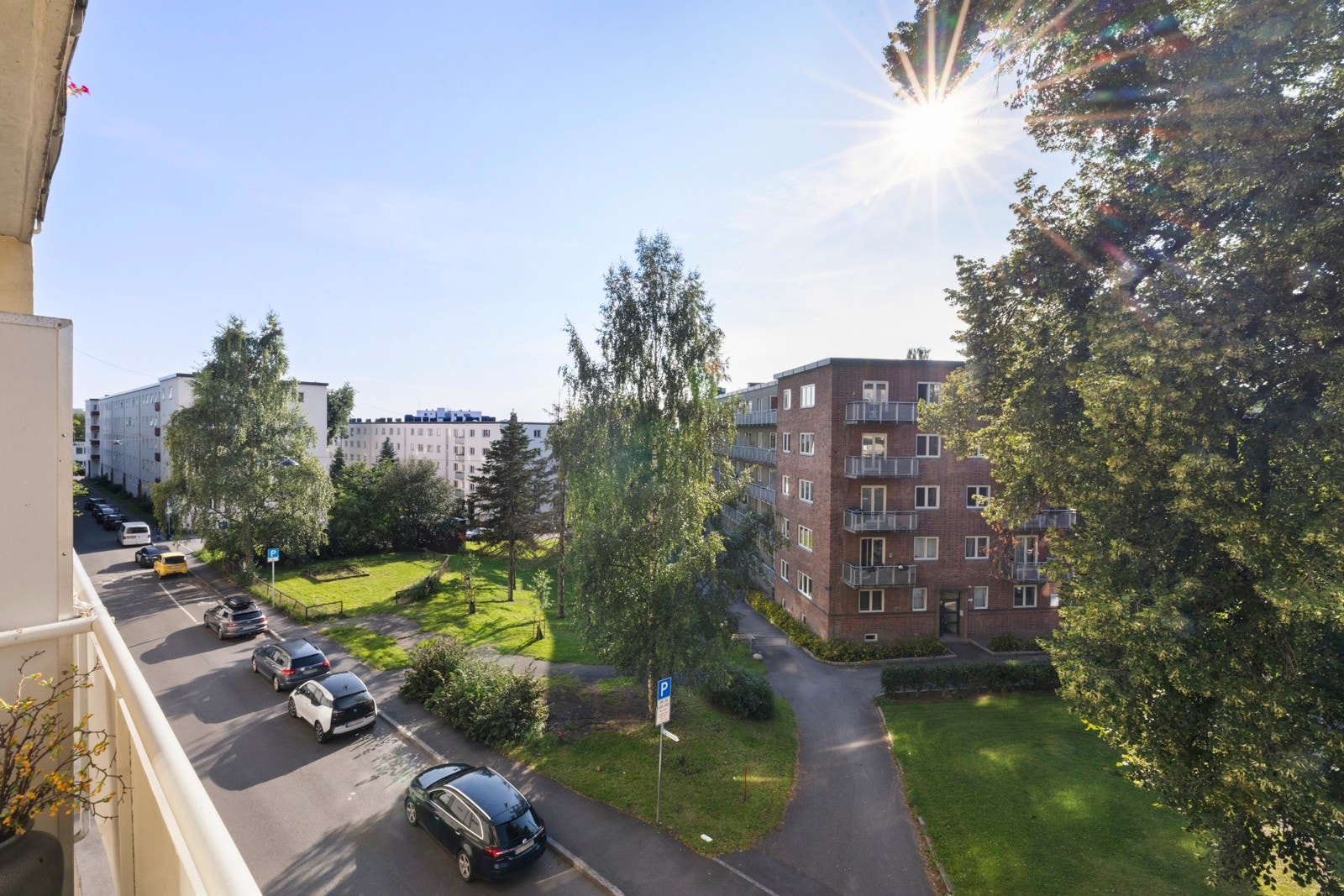 Hyggelig utsikt fra balkongen, uten innsyn fra andre. Galleribilde