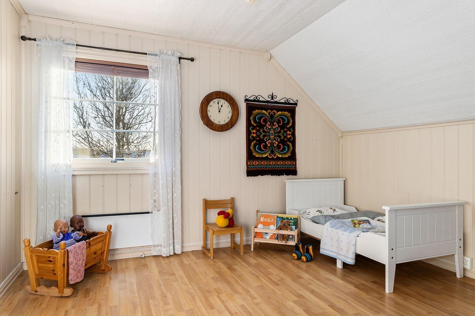 - Her bor du med gangavstand til Vang barneskole, Haugsbygd ungdomsskole og flere barnehager i området - Galleribilde