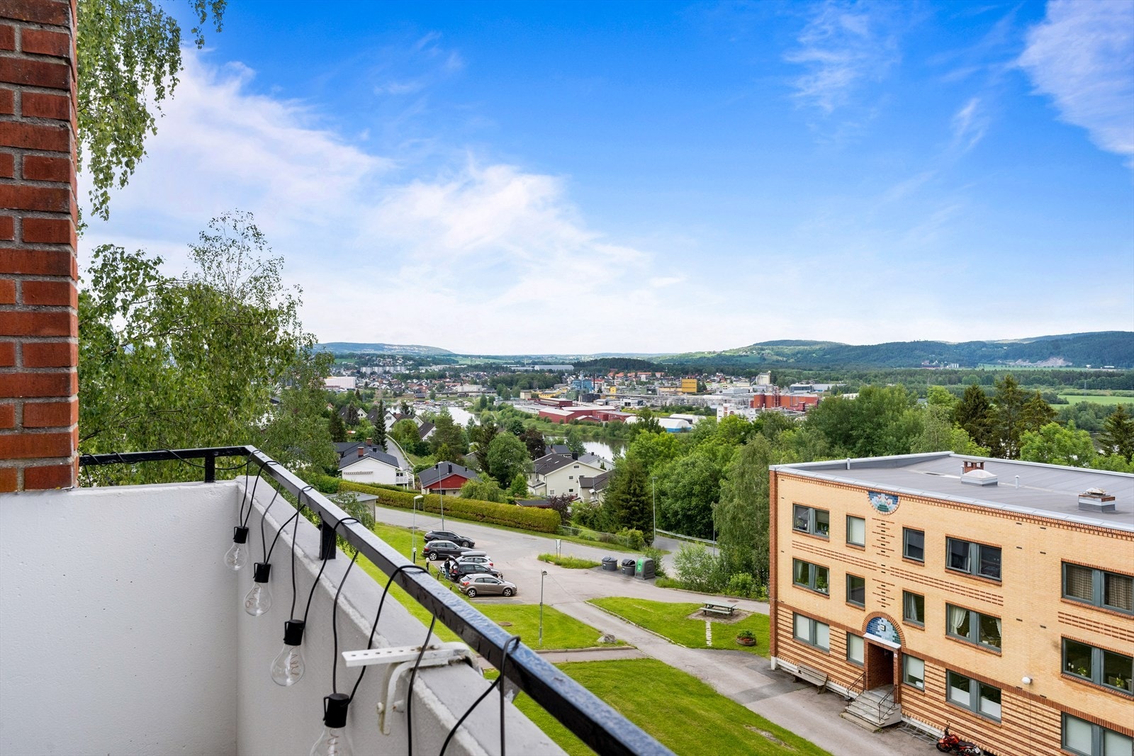 Fantastisk utsikt mot Lillestrøm by. Galleribilde