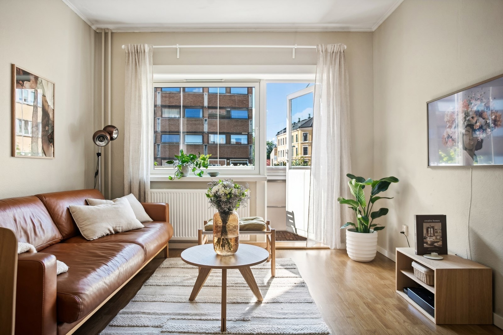 Når strømprisene stiger er det godt å vite at oppvarming av boligen er inkludert i felleskostnadene. For øvrig er felleskostnadene kun 4 259,- Galleribilde