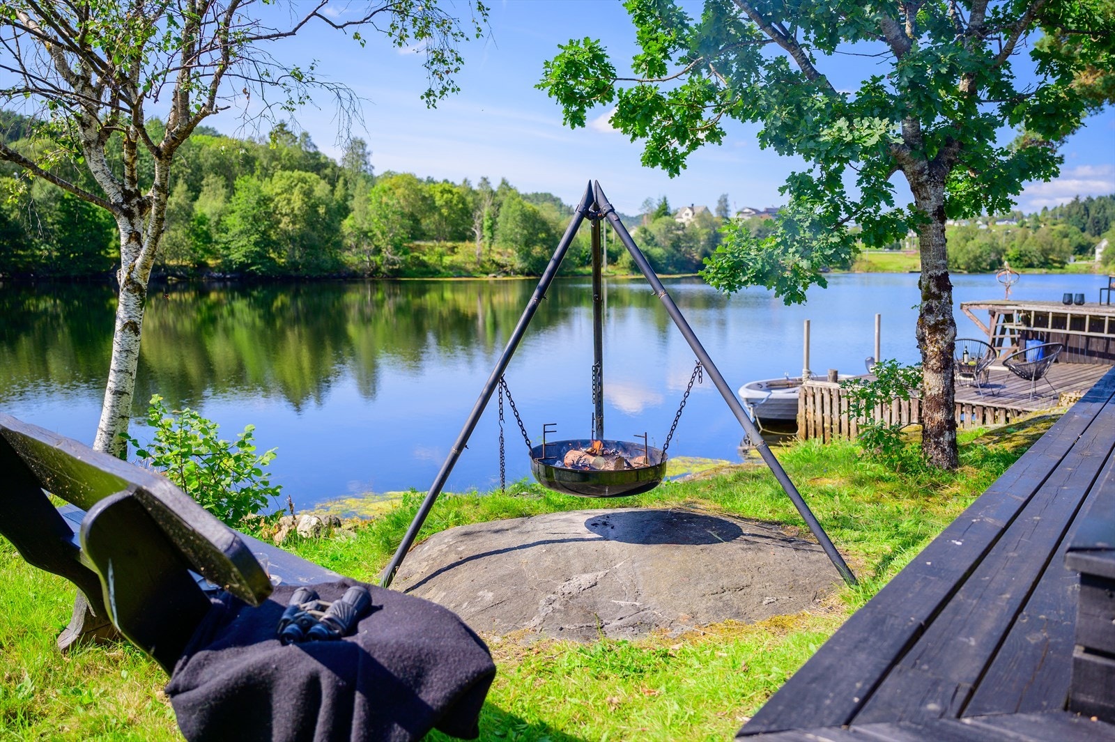 Her man man samle familie og venner for hyggelige måltider i idylliske omgivelser! Galleribilde