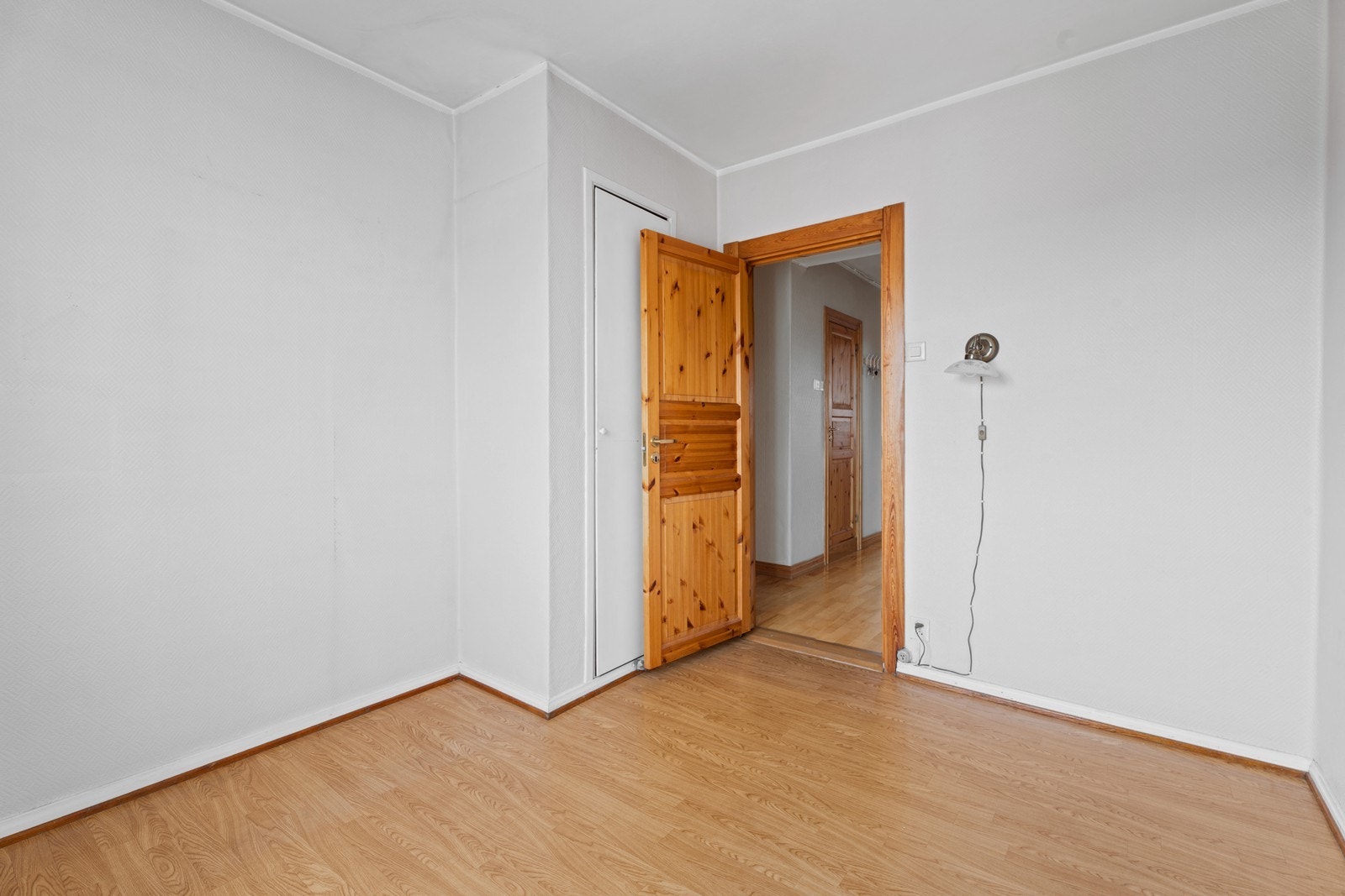 Her er det også plass til en garderobeløsning, som gir godt med lagringplass. Galleribilde