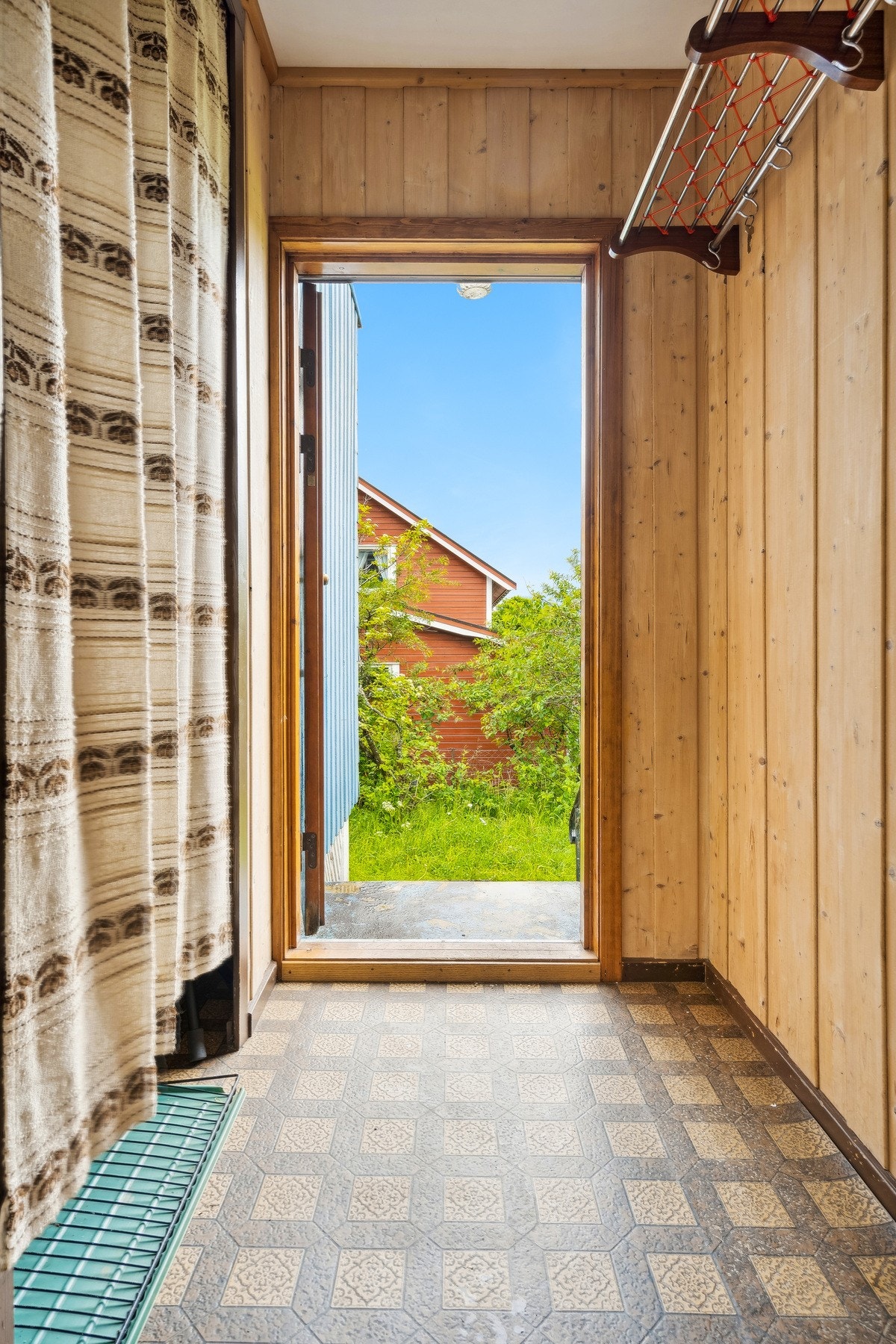 Velkommen inn! Boligen strekker seg over tre plan Galleribilde