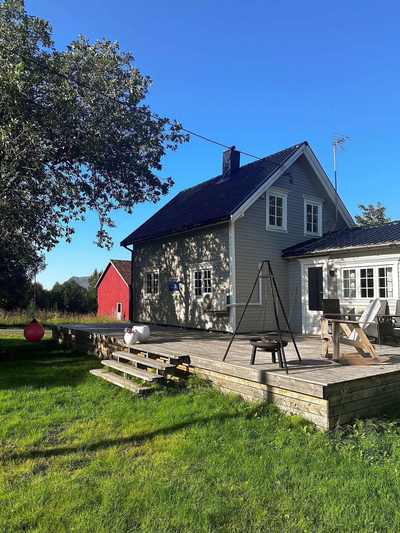 Fra stuen er det utgang til flotte uteområder Galleribilde