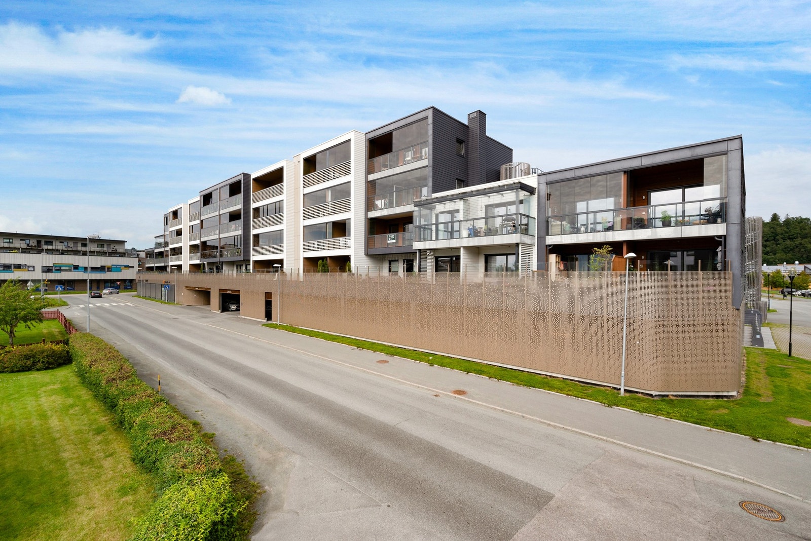 Her får du ei arealeffektiv selveierleilighet på 41m² i tillegg til en innglasset balkong og parkeringsplass i kjeller. Galleribilde