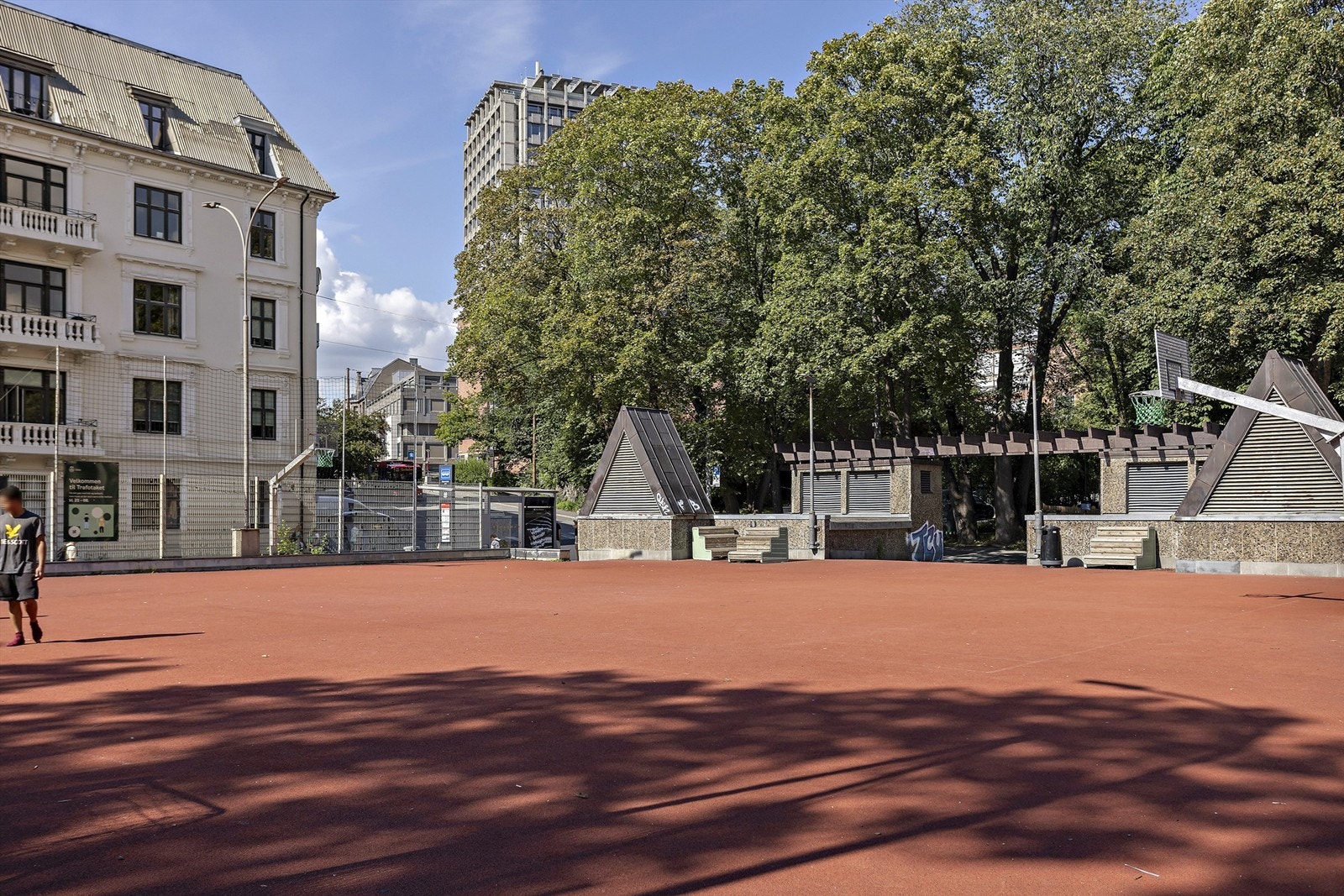 Trafotaket streetbasketanlegg er en ballplass ved Ankerhagen park. Galleribilde