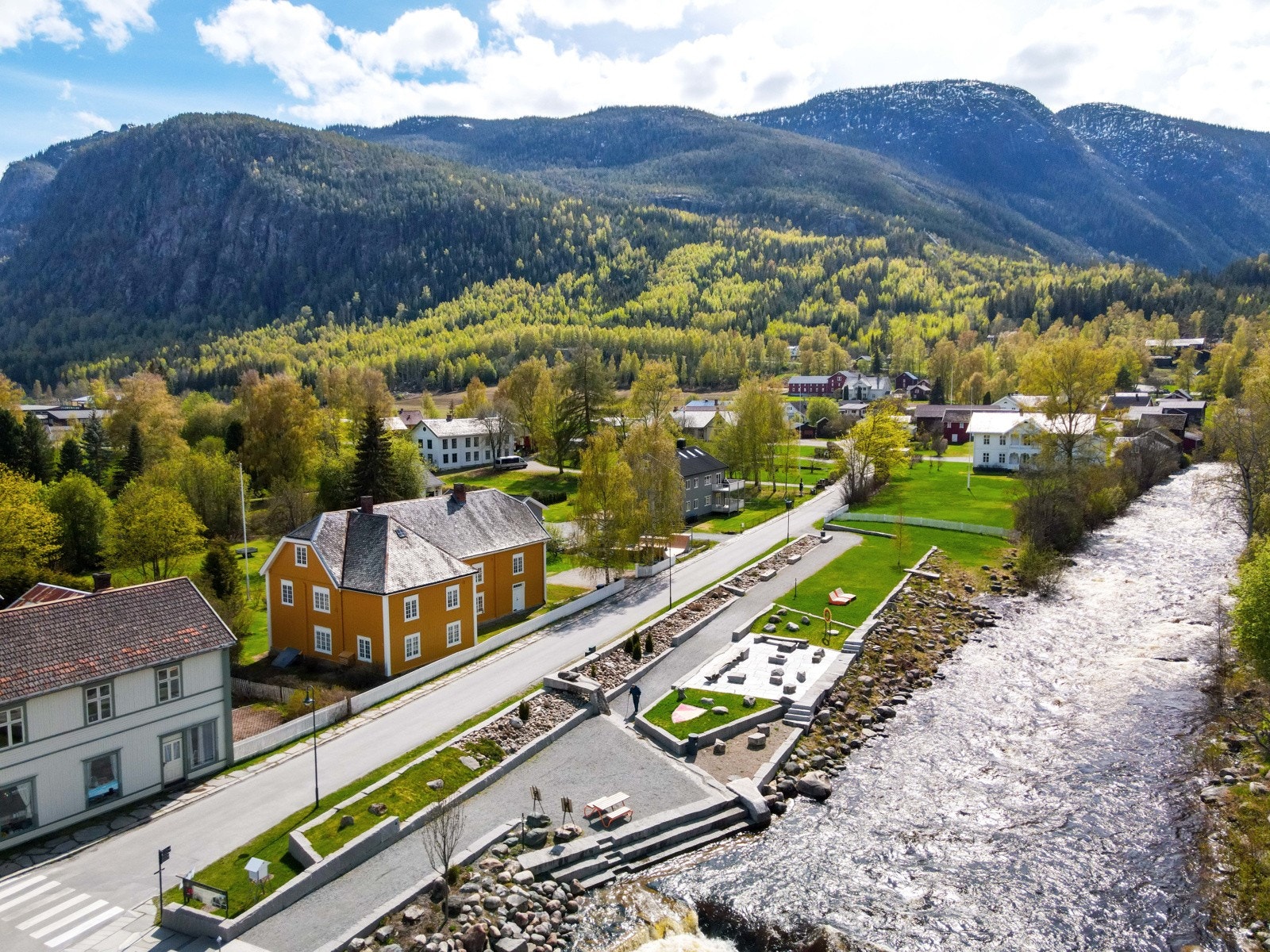 Gamle Nes fra lufta. Foto Lars Storheim Galleribilde