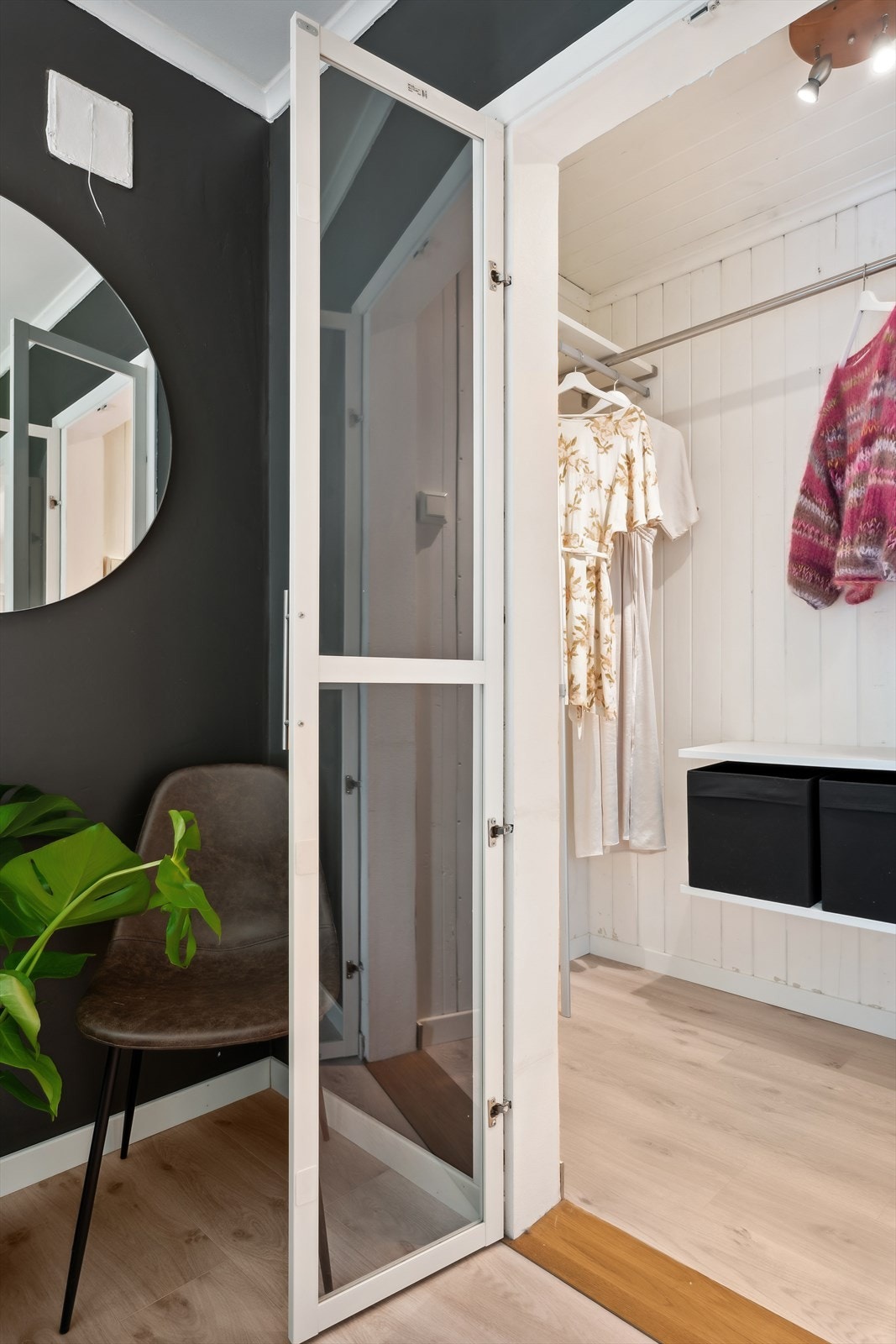 Walk-in garderobe Galleribilde
