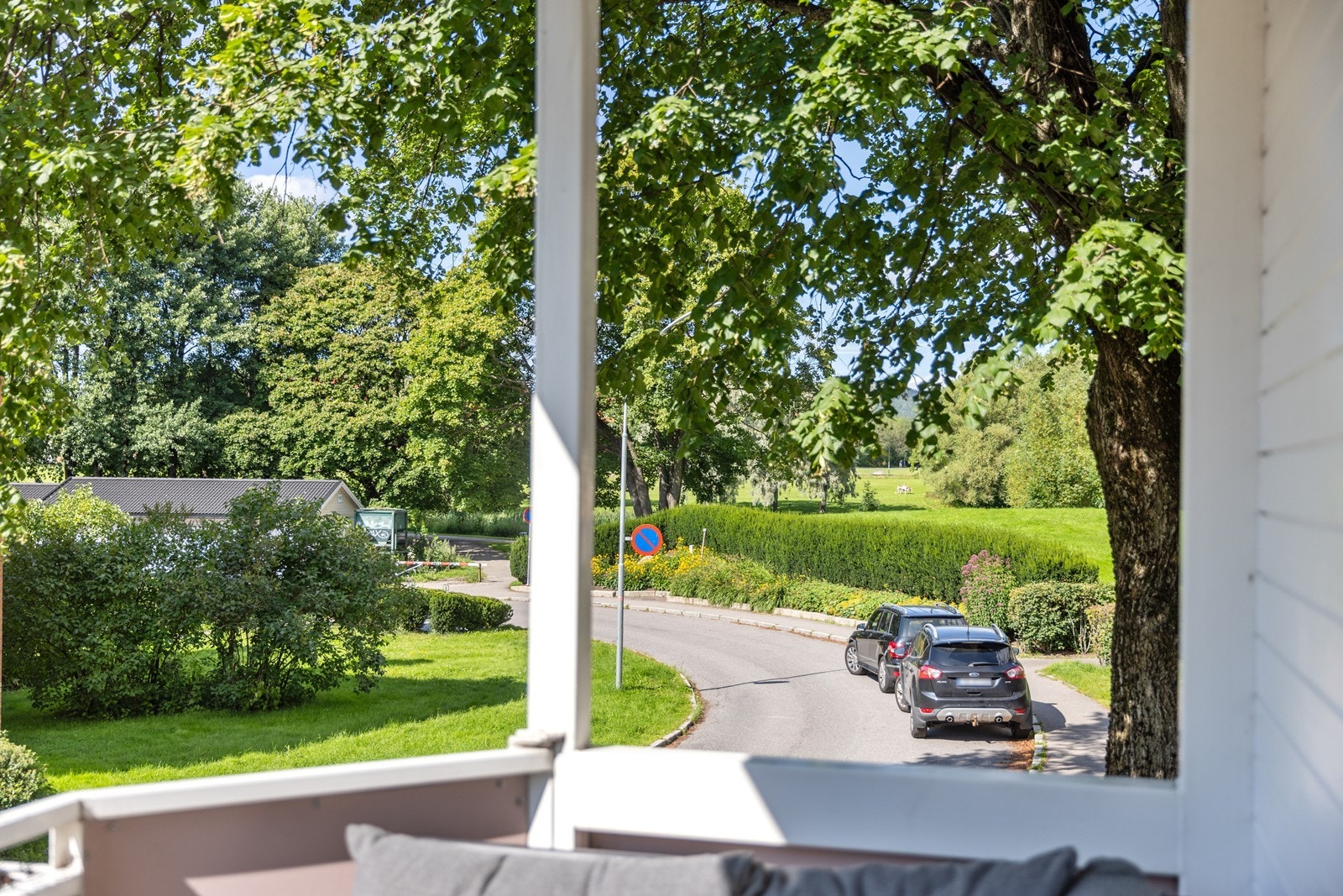 Leiligheten har en fantastisk beliggenhet i Lilleberg borettslag, et populært og veldrevet borettslag med grønne og parkmessige fellesområder. Galleribilde