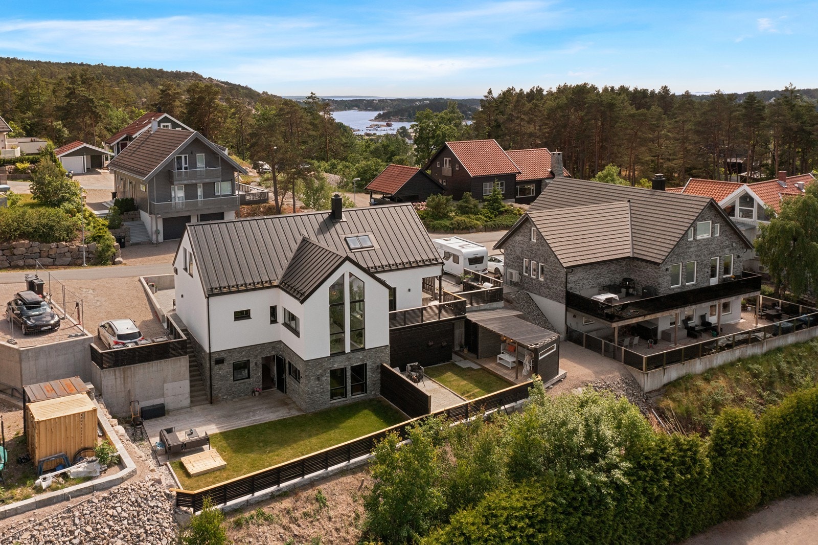 Flott beliggenhet med nærhet til sjøen! Galleribilde