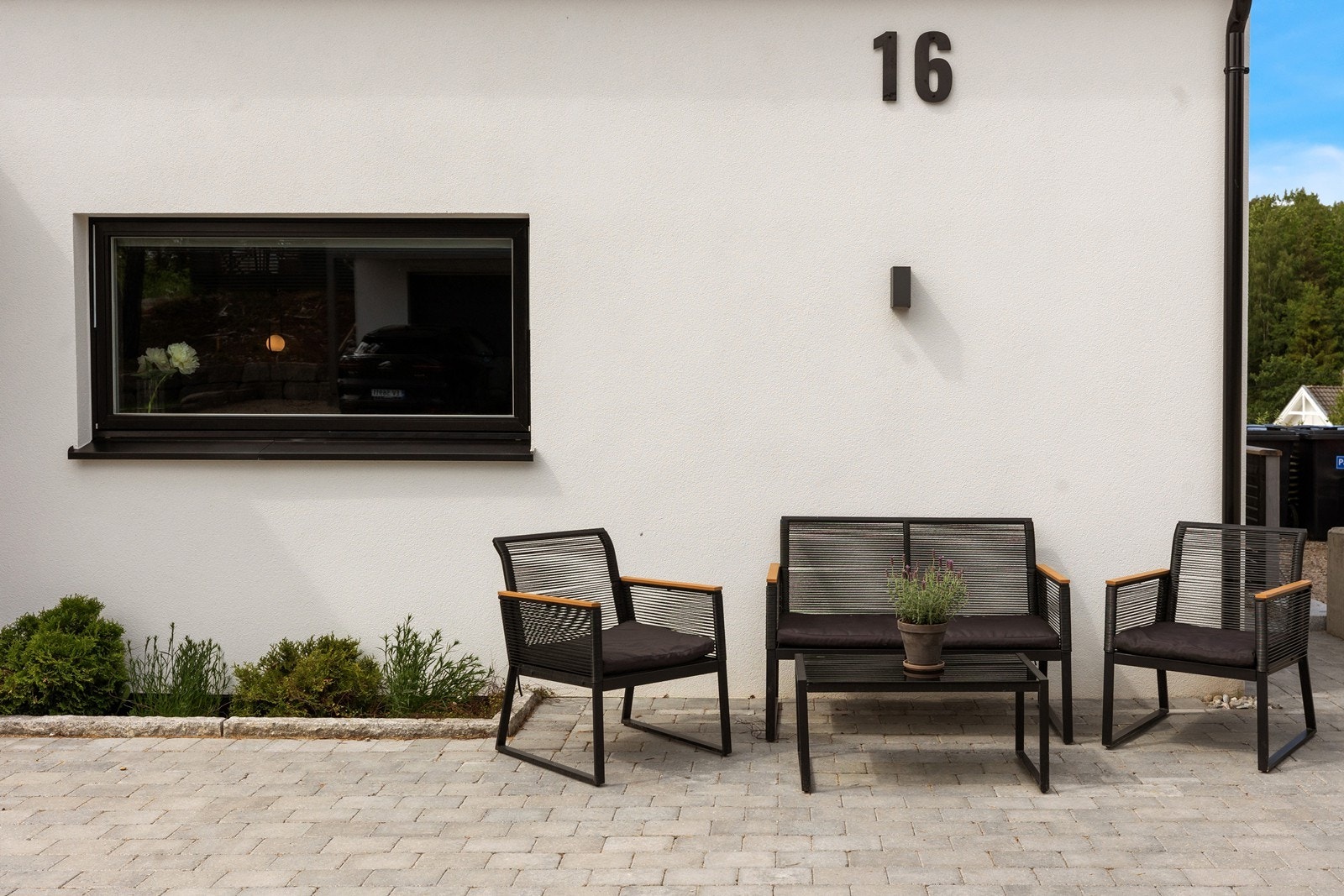 Stenlagt gårdsplass Galleribilde