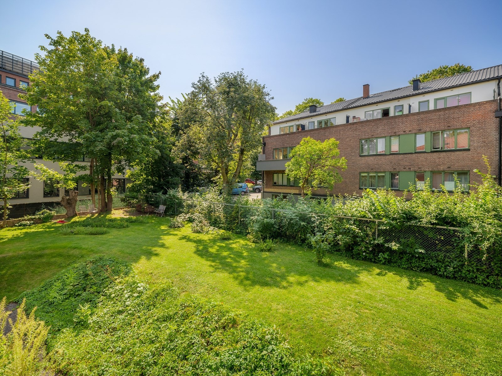 Perfekt beliggenhet midt mellom St.Hanshaugen og Grünerløkka. Det er kun 5 minutters gange til St. Hanshaugen som byr på mange hyggelige kaféer, barer og restauranter. Galleribilde