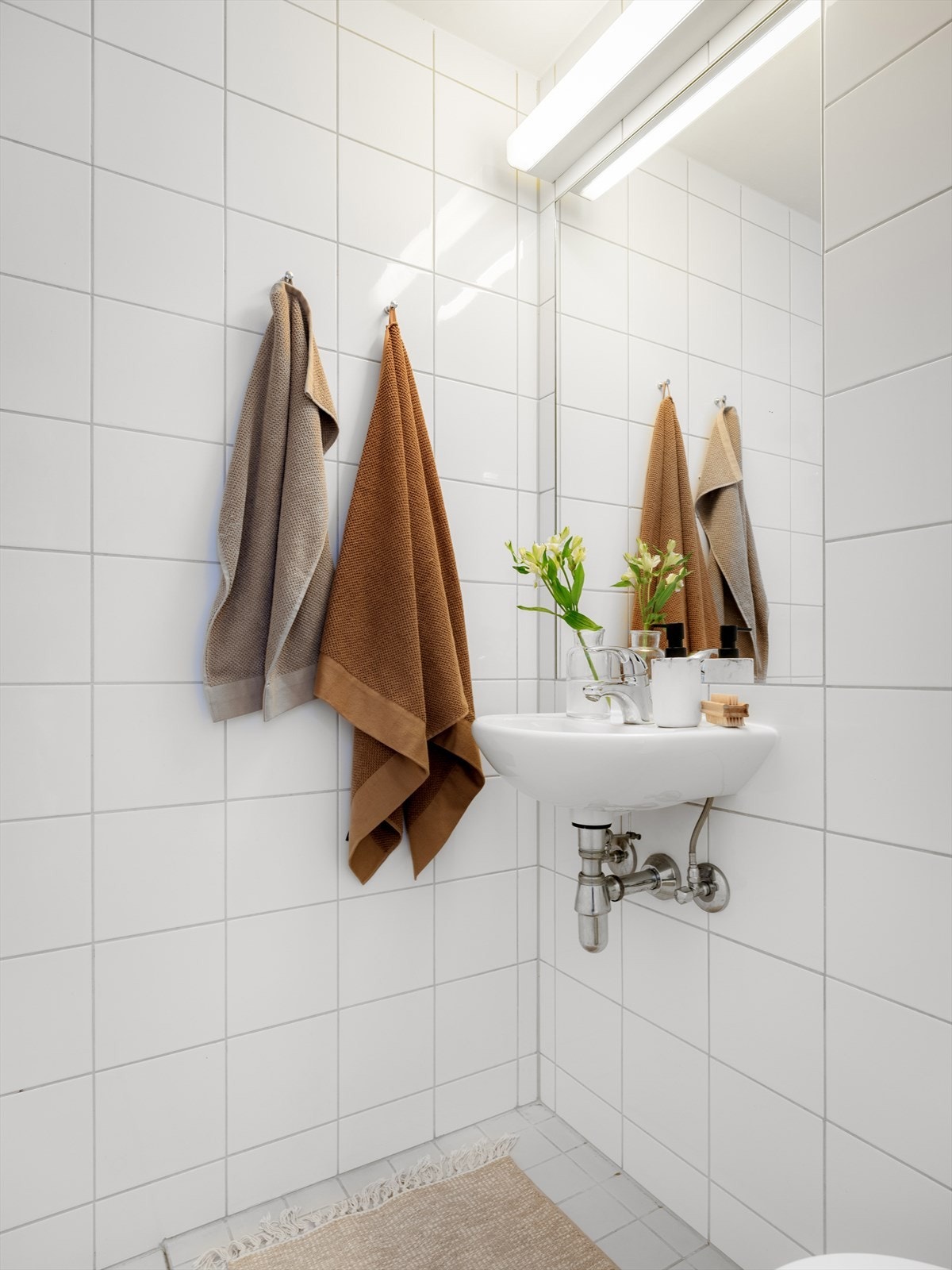 Trenger du oppbevaringsplass kan du sette inn en moderne skapinnredning her. Galleribilde