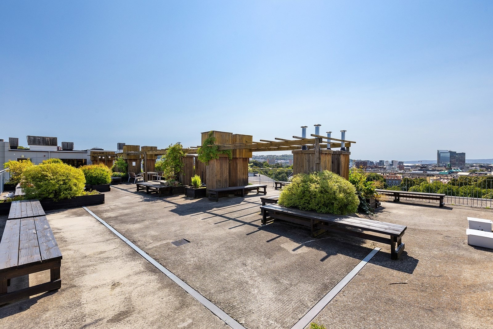 Fantastisk utsikt og sol hele dagen på takterrassen. Galleribilde