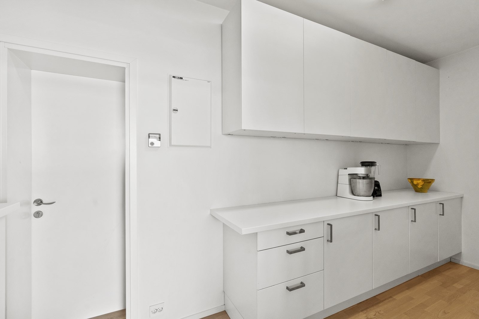 Grovkjøkken i tilknytning kjøkkenet Galleribilde