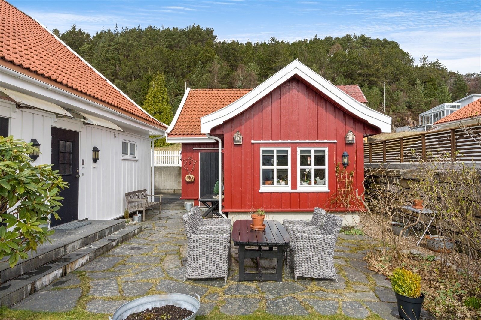 Bakgård Galleribilde