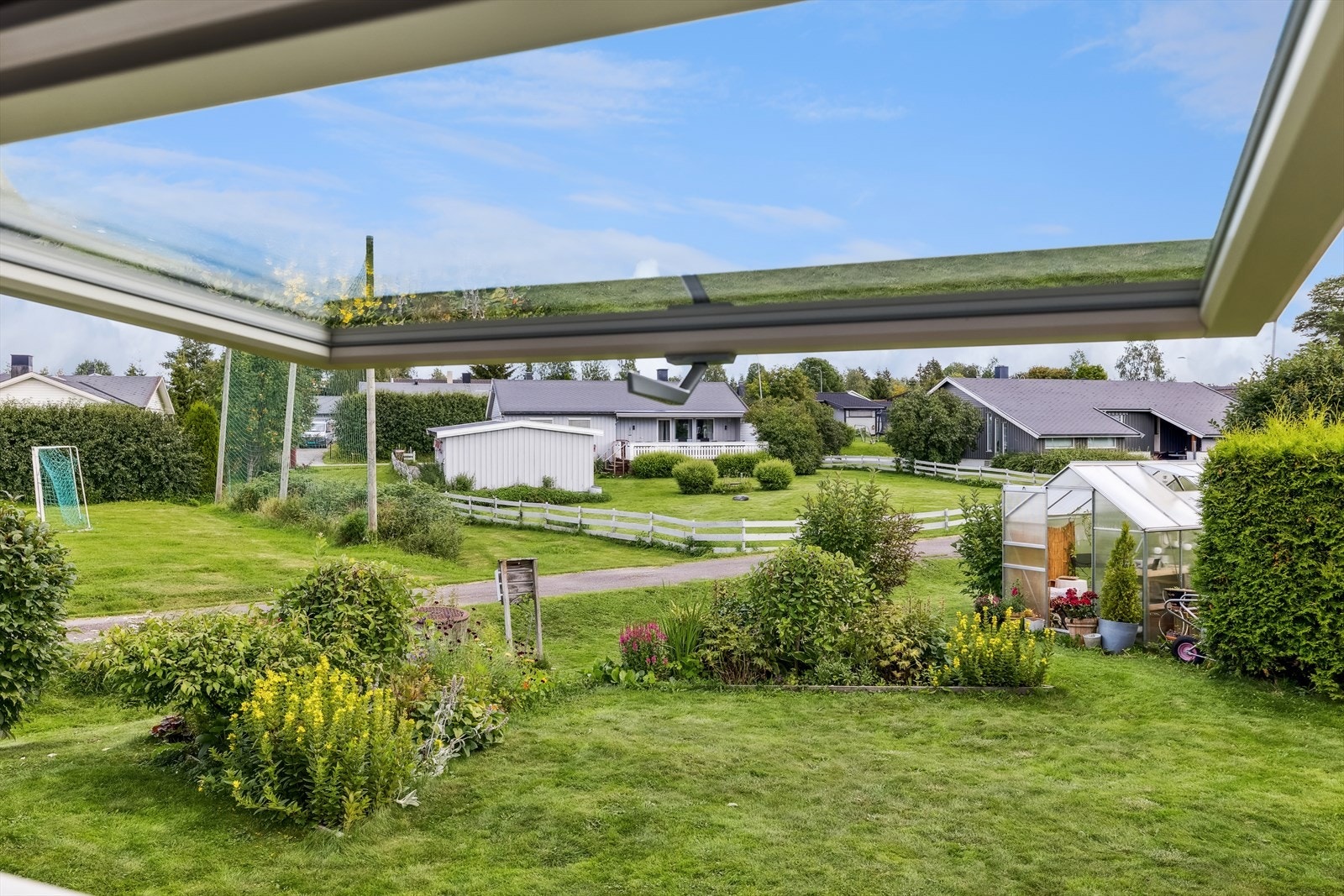 Eiendommen er en del av et trivelig, barnevennlig bomiljø. Galleribilde