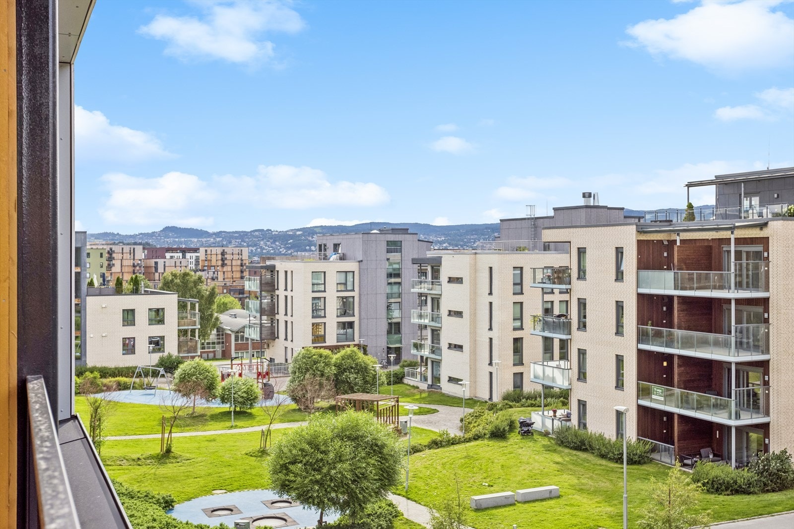 Utsikt fra balkongen. Galleribilde