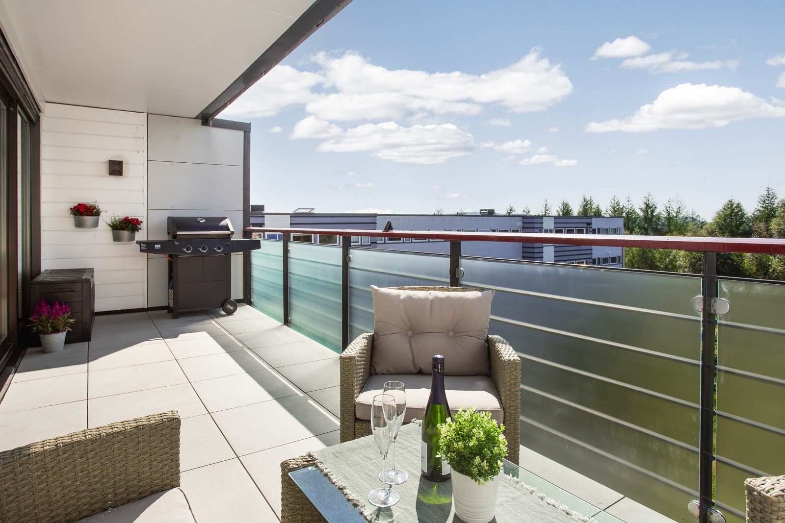 Her er det god plass til sosiale sammenkomster, perfekt for sene sommerkvelder! Galleribilde