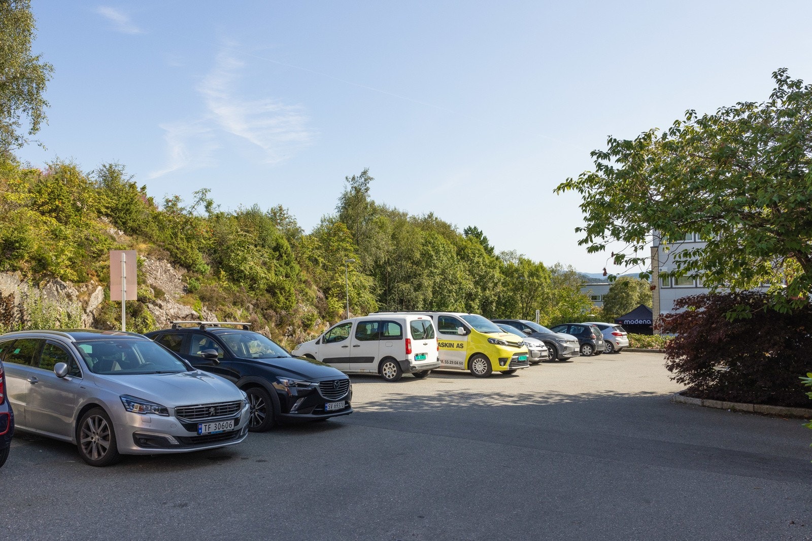 Det er også mulighet for uteparkering og god dekning for gjester. Galleribilde