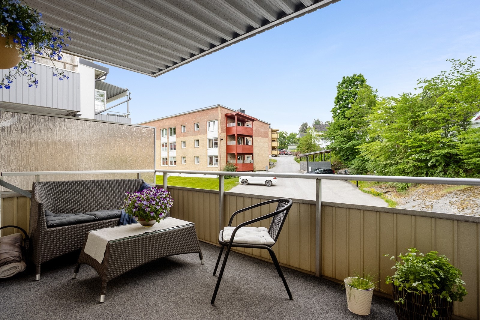 Deilig balkong med masse sol Galleribilde