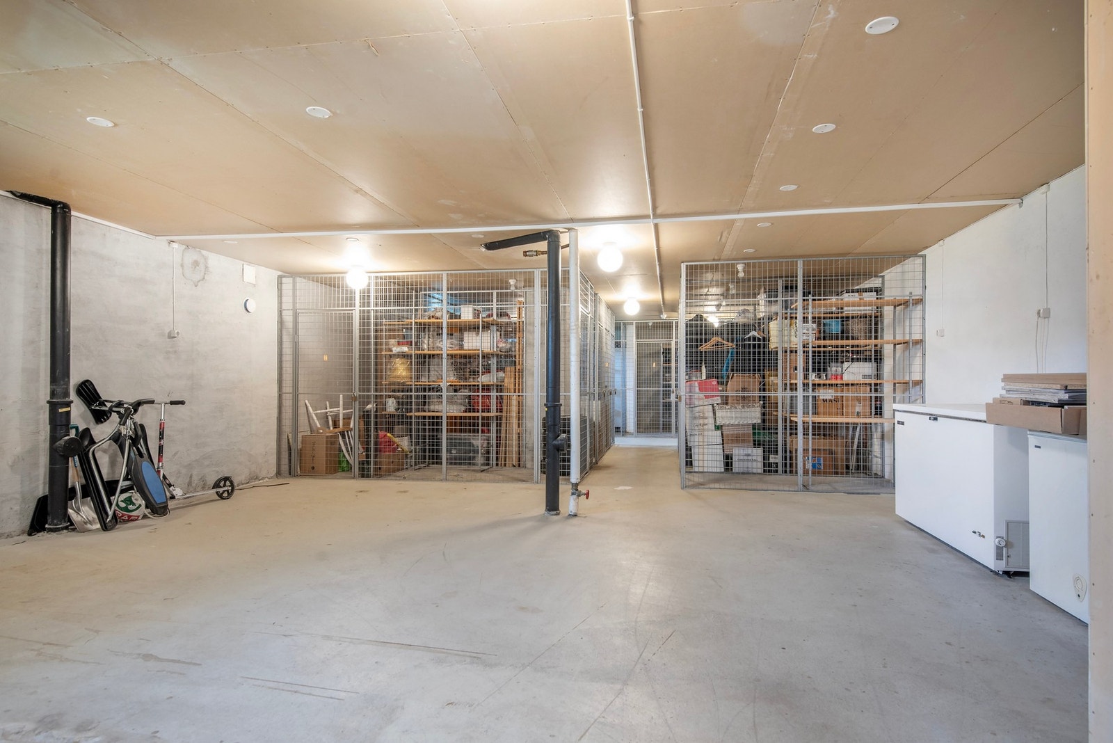 Boder i kjeller Galleribilde